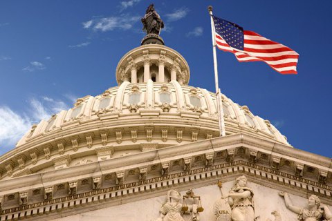 Конгресс США принял законопроект, позволяющий возобновить работу правительства