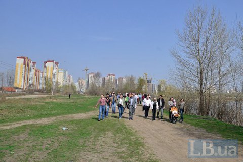 Суд скасував рішення Київради про створення скверу на Осокорках