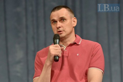 Сенцов назвал вопрос его участия в политике открытым