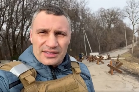 Київ готується до оборони, до Чернігова надіслали гуманітарну допомогу, – Кличко