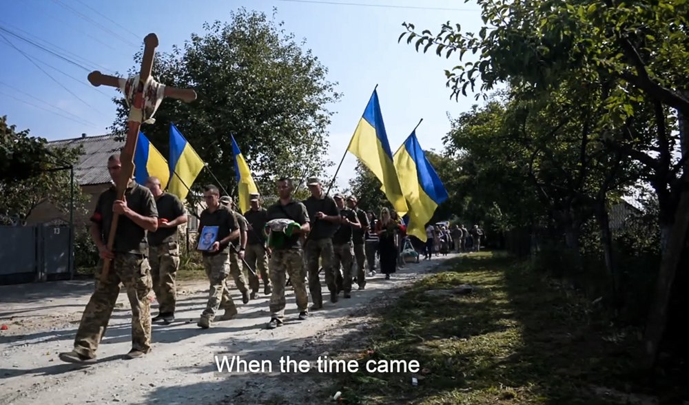 Кадр з фільму «2000 метрів до Андріївки».