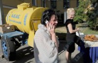 ​В Киеве вместо бочек квас разливают из термосов