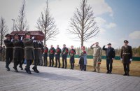 На Національному військовому меморіальному кладовищі поховали п’ятьох невідомих захисників