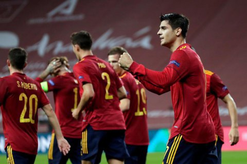 Поиздевавшись над сборной Германии, испанцы стали победителями "украинской" группы Лиги наций