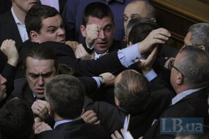 Оппозиция не исключает драки в Раде из-за законопроекта о судьях