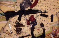 У Києві затримали торговців кокаїном з арсеналом зброї