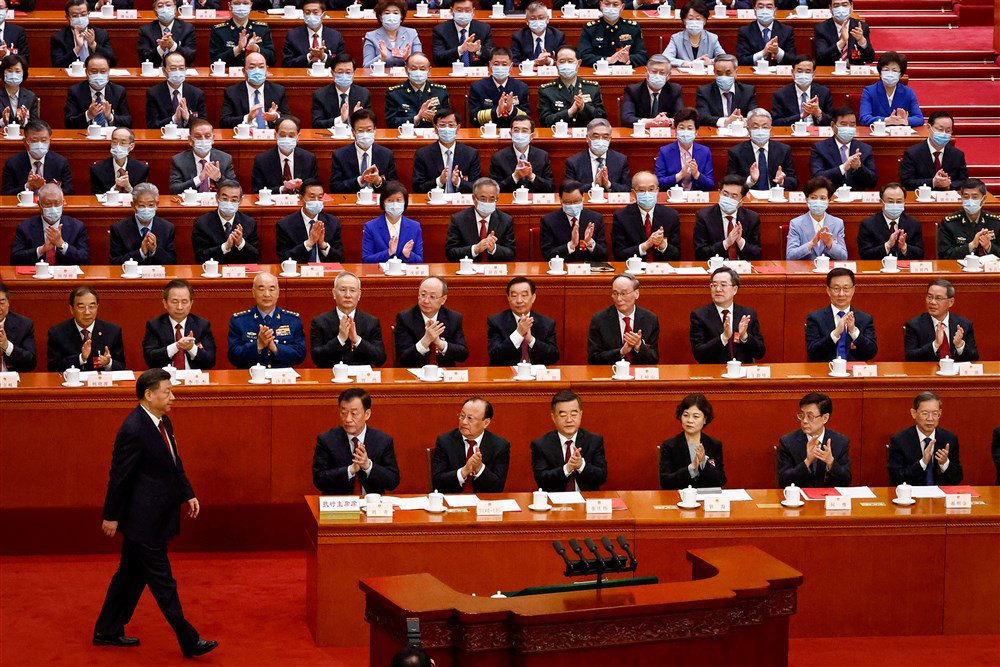 Сі Цзіньпін прибуває на засідання Всекитайських зборів народних представників у Домі народних зборів у Пекіні, 10 березня 2023 р.
