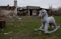 Внаслідок збройної агресії РФ в Україні загинуло 416 дітей 