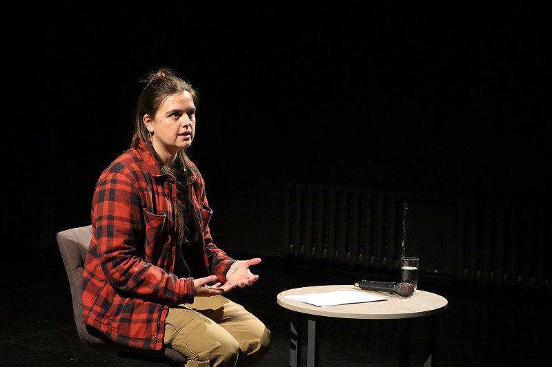 Олена Апчел