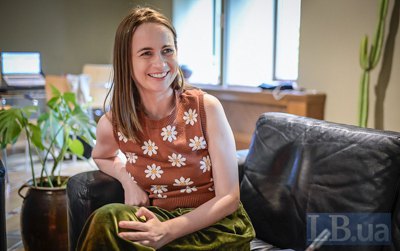 Кураторка Ольга Апенько: «Після двох років винятково сучасного мистецтва люди потребували "золотих рамок" у Музеї Ханенків» 