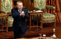 Назарбаеву позволили пожизненно руководить Совбезом Казахстана