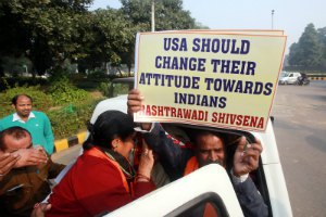 Спровоцировавшая международный скандал индийский дипломат покинула США
