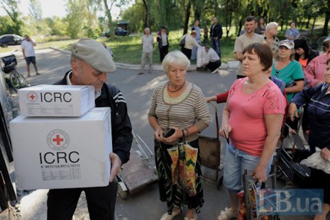 Красный Крест направил в ОРДЛО более 100 тонн гумпомощи 