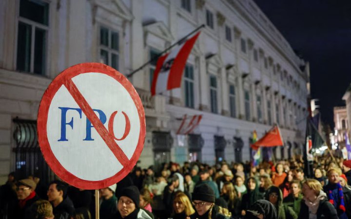 У Відні тисячі австрійців протестували проти ультраправих переможців виборів 