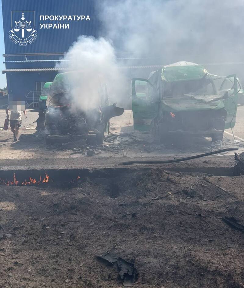 Наслідки обстрілу росіянами Броварського району