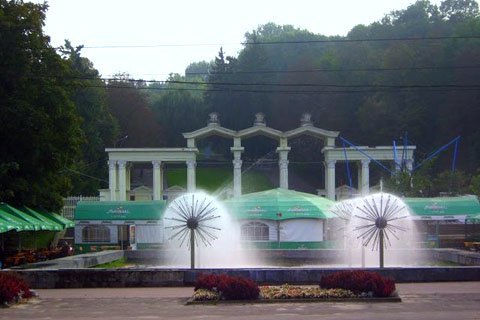 Львовский исполком согласовал строительство отеля в парке им. Хмельницкого