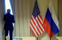 Россия заявила, что не собирается "пятиться и вставать по стойке смирно" перед американскими санкциями