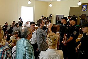 Тюремщики уверяют, что Краснощек обманул суд