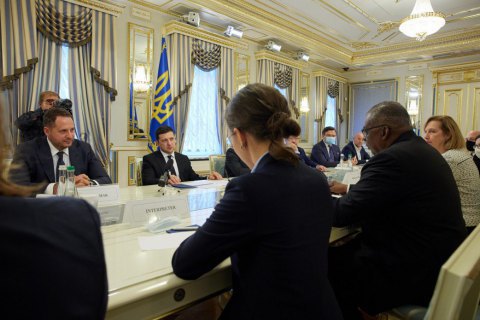 Зеленский внес изменения в Положение о Военном кабинете СНБО 