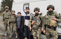 Поліцейські евакуювали матір і сина з-під обстрілів на Харківщині