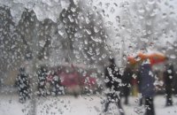 Неділя в Україні буде дощова, температура до +12