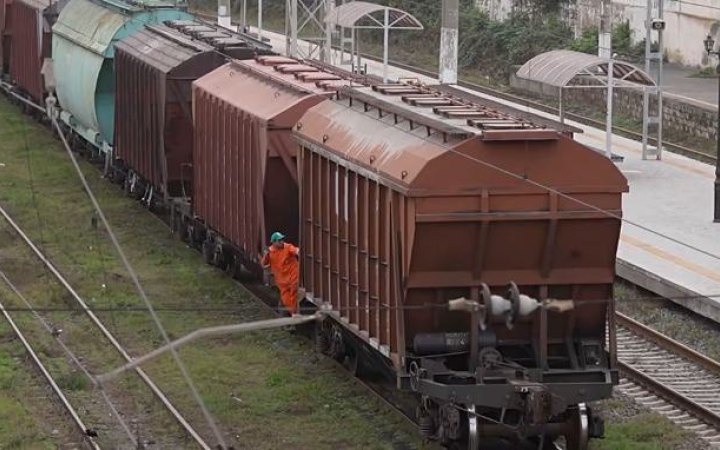 ​Азербайджан розпочинає експорт палива залізницею до Вірменії 