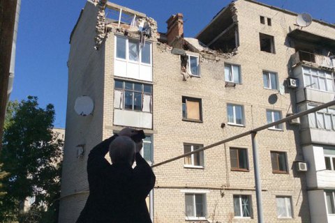 Боевики обстреляли жилые кварталы Марьинки (обновлено)