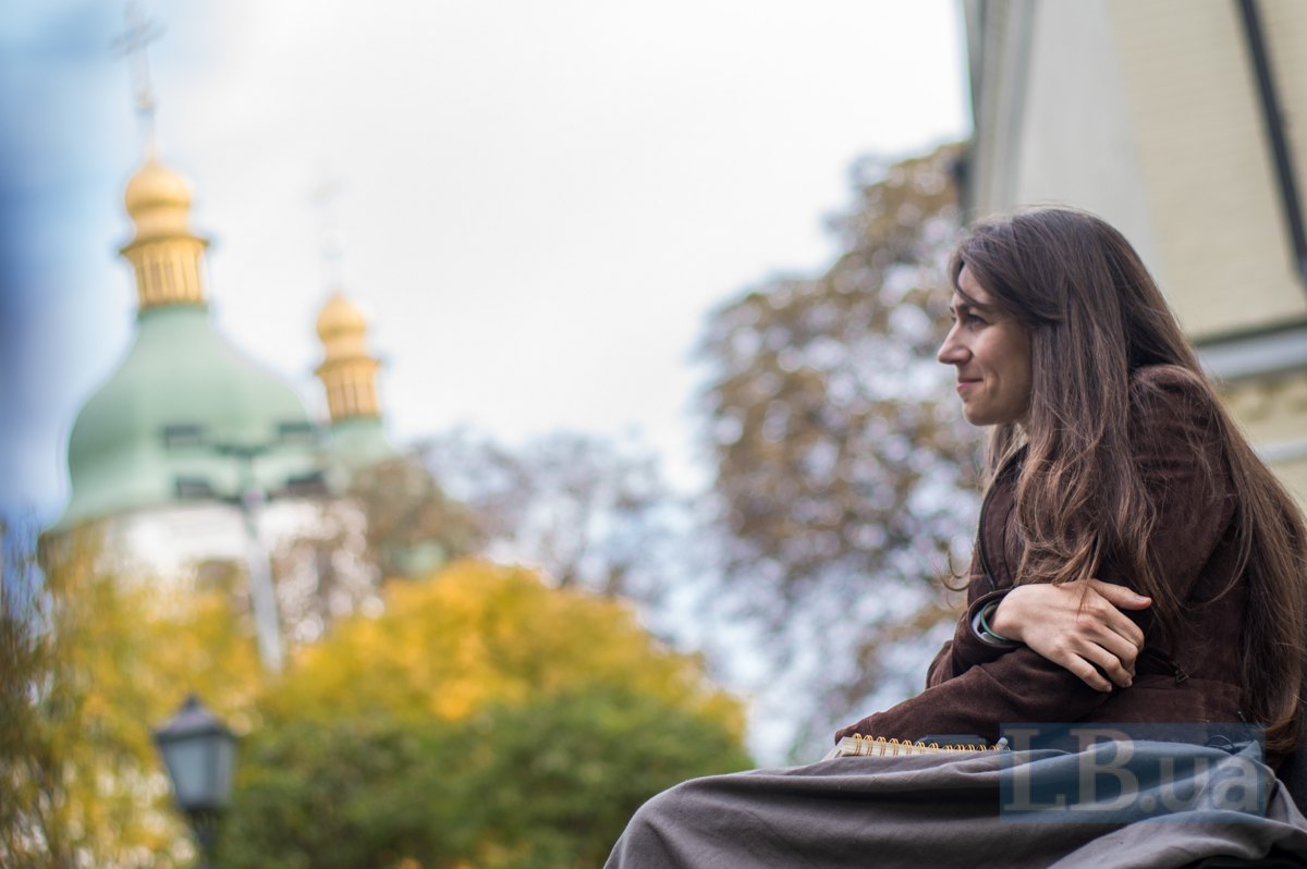 Інна Варениця під час інтерв'ю