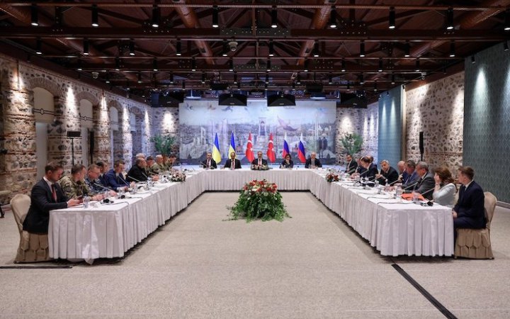 МЗС Туреччини: Україна і Росія домовилися про нову зустріч та письмово обмінятися баченням зупинення вогню