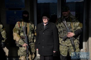 Возле Славянска сепаратисты захватили в заложники украинских солдат, - СМИ