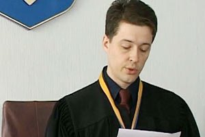 Суддя не прийняв усунення прокурора
