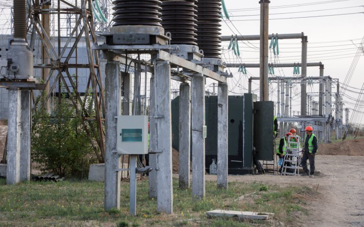 ​Укренерго прогнозує на понеділок обмеження лише для промисловості