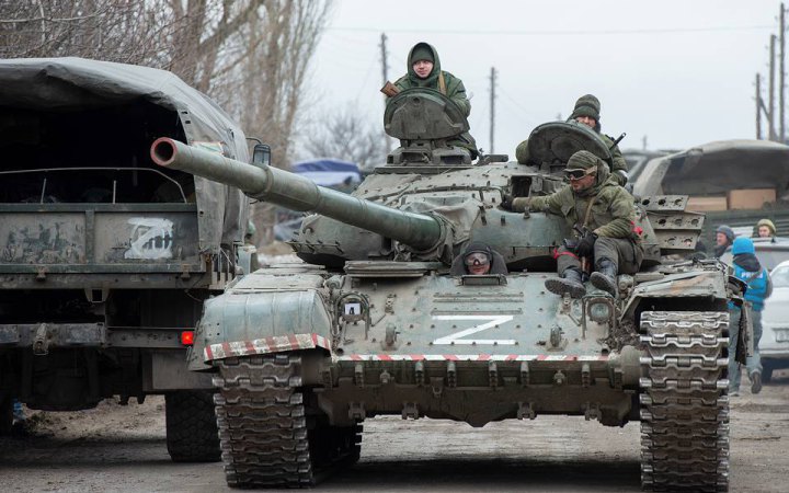 Правоохоронці підозрюють двох жителів Херсона в тому, що вони забезпечували паливом російські танки