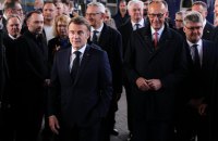 ЗМІ: Макрон, Шольц і Стармер обговорили з Трампом зусилля США для завершення війни в Україні