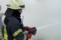 В Киеве горел коллектор теплотрассы, мужчина получил ожоги