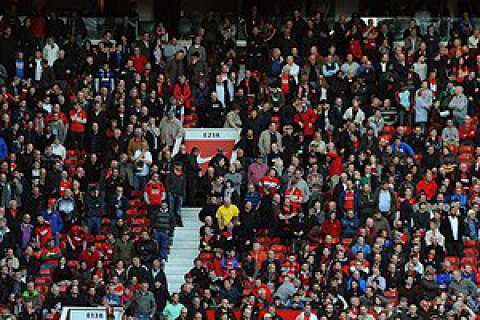 Перед первым после рестарта сезона домашним матчем АПЛ "Манчестер Юнайтед" разместил на "Олд Траффорд" фото 40 тыс. фанов