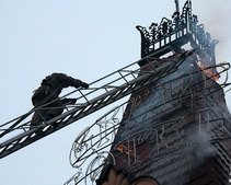 Гостиница в Днепропетровске загорелась из-за неоновой вывески
