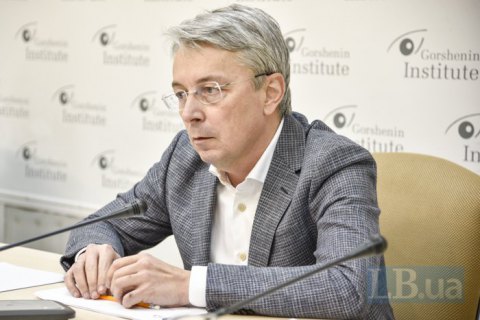Нацрада звернулася до суду щодо анулювання ліцензій телеканалів 112, NewsOne та ZIK, - Ткаченко