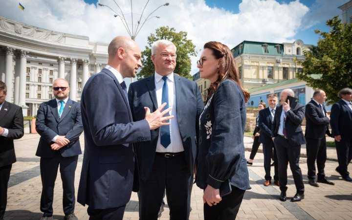 Свириденко: Україна і Франція підписали декларації про підтримку критичної інфраструктури і оборону