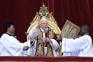 Бенедикт XVI разрешил выбрать нового понтифика раньше 15 марта