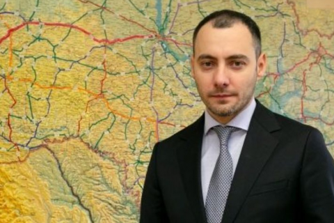 Министринфраструктуры об обороне Украины: в ход идет все, начиная от деревьев и рельсов до взорванных дорог