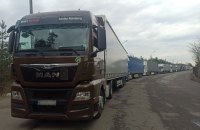 Польща ініціює експериментальний КПП для прискорення пропуску вантажівок на кордоні з Україною