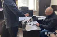 У Миколаєві правоохоронець отримав 4 роки ув’язнення за побиття чоловіка під час зупинки авто