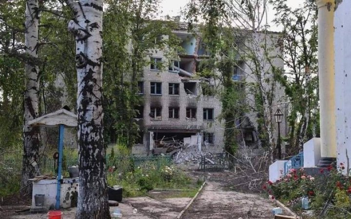 Росіяни “привітали” жителів Луганщини 35 потужними обстрілами і трьома ракетними ударами