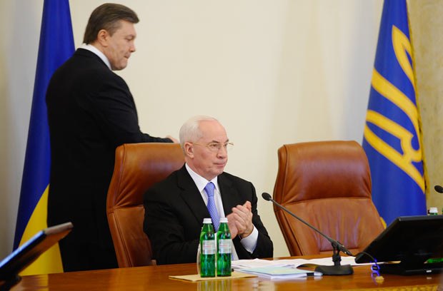 Янукович озадачил Азарова