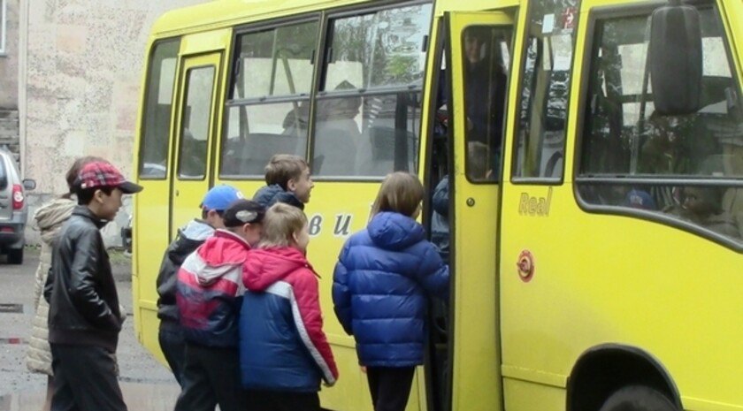 Евакуація з інтернату ЛНР автобусами до РФ, 18 лютого 2022 року