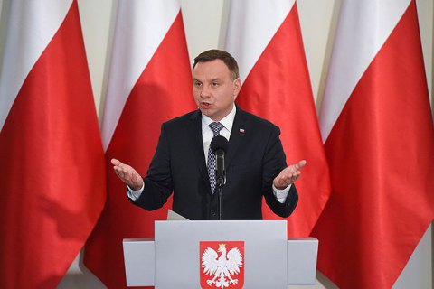 Президент Польши направил закон об Институте нацпамяти в Конституционный суд