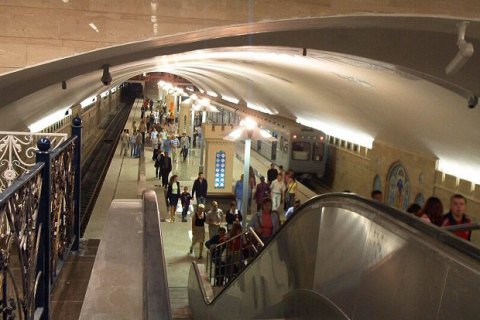 У московському метро помилково включили сигнал повітряної тривоги
