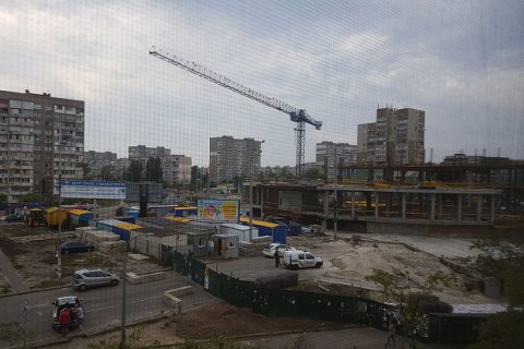 Київ: на скандальному будівництві на «Героїв Дніпра» загинув робітник