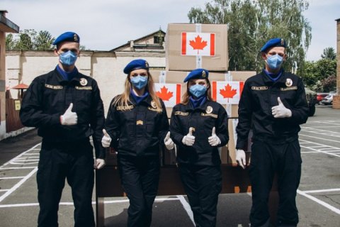 Канадська поліцейська місія передала Нацгвардії України 17 тис. респіраторів